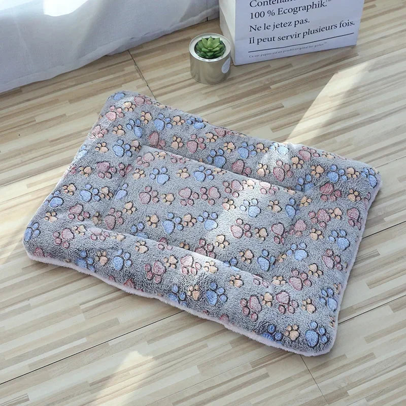 Double-Sided Pet Mat – Plush Sleeping Bed for Cats & Small Dogs