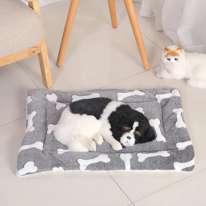 Double-Sided Pet Mat – Plush Sleeping Bed for Cats & Small Dogs
